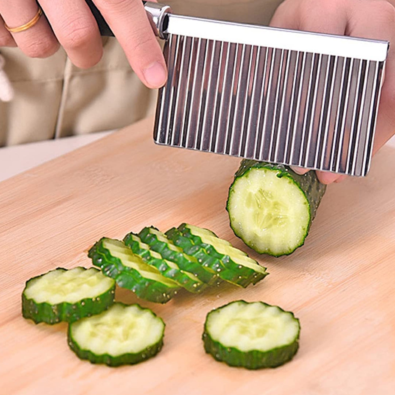 Stainless Steel Crinkle Vegetable Cutter