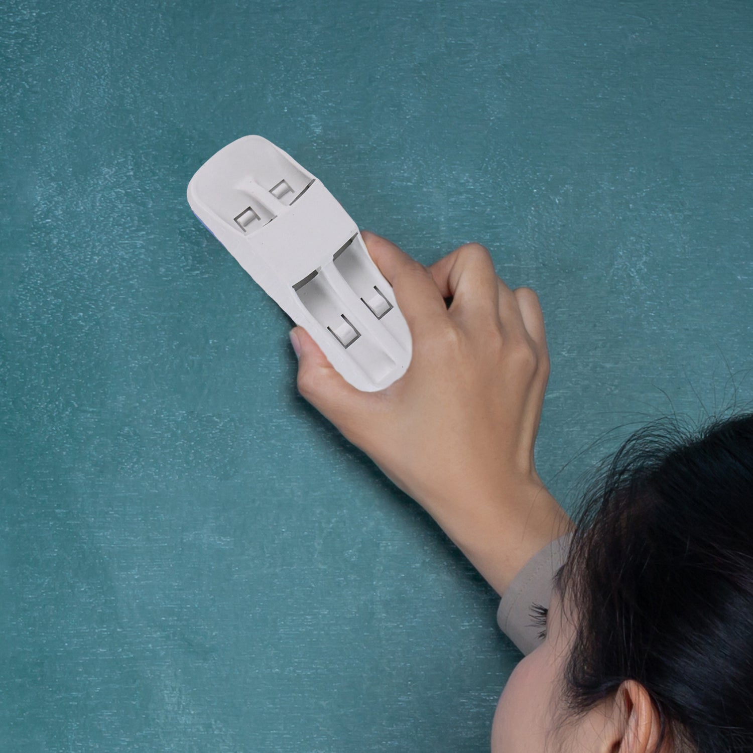 Magnetic Duster with Marker Holder