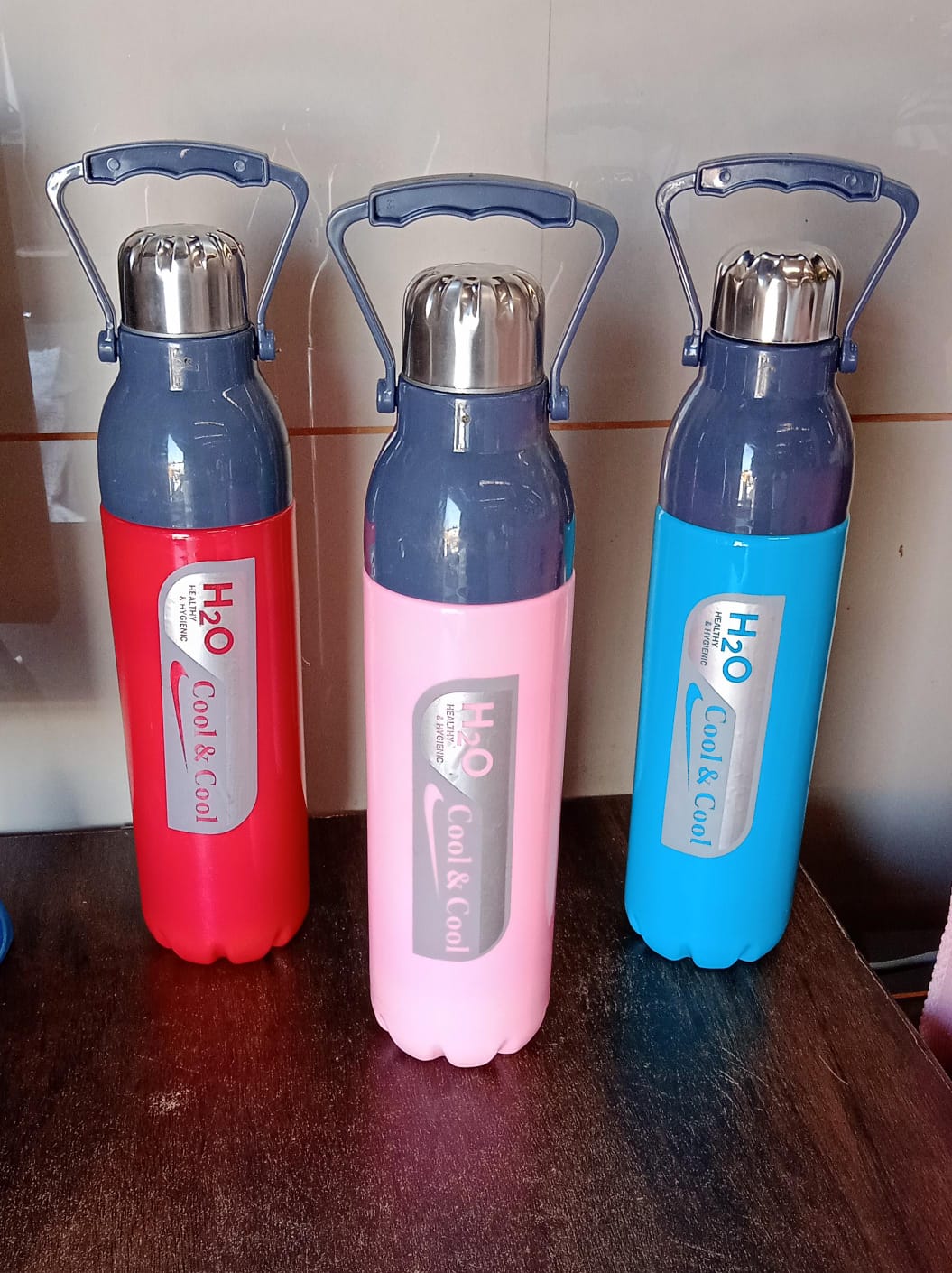 Insulated Leakproof BPA-Free Bottle 'Mix Color' - 1000ml
