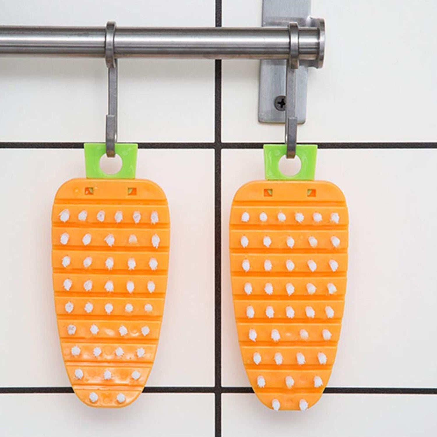 Carrot-Shaped Vegetable Scrub Brush