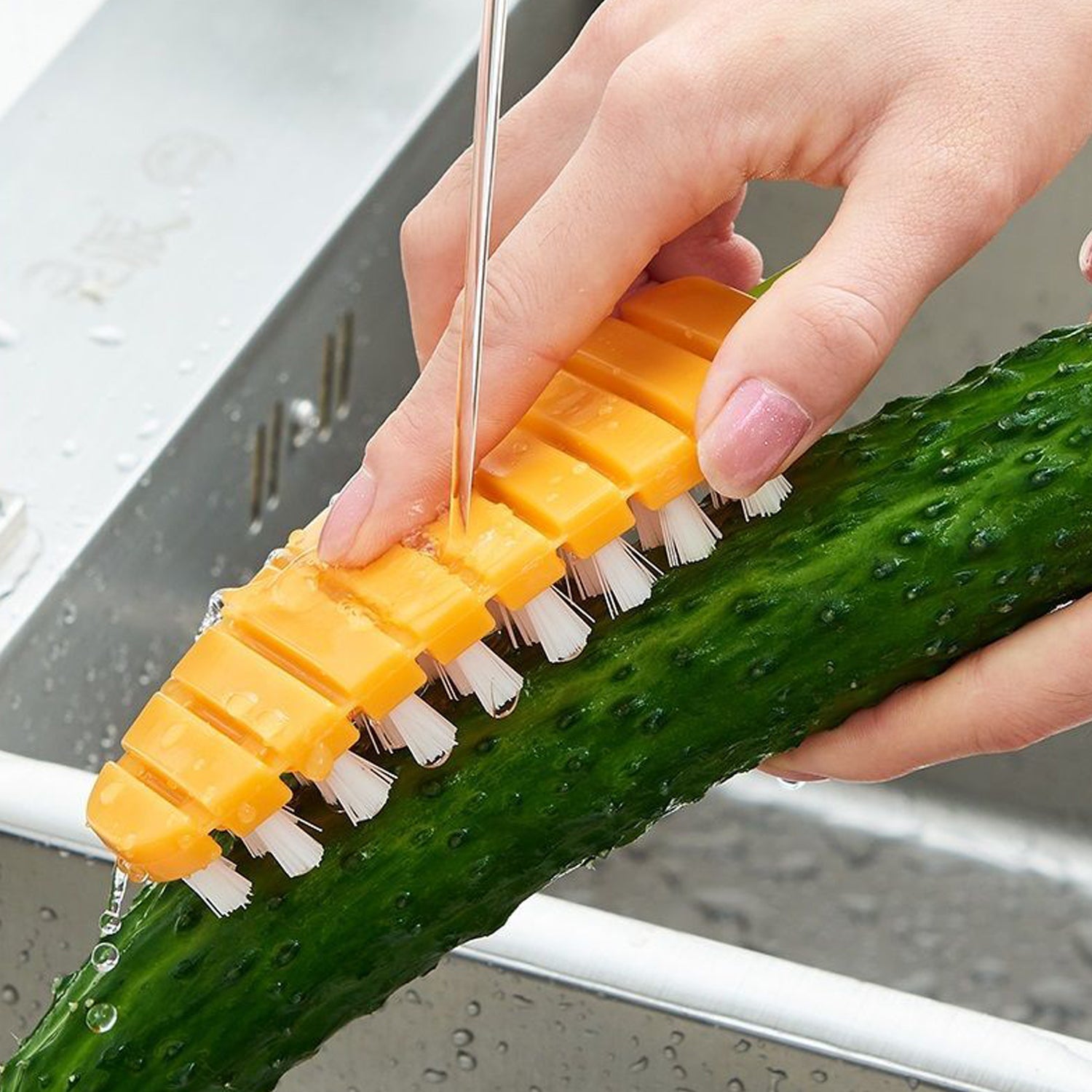 Carrot-Shaped Vegetable Scrub Brush