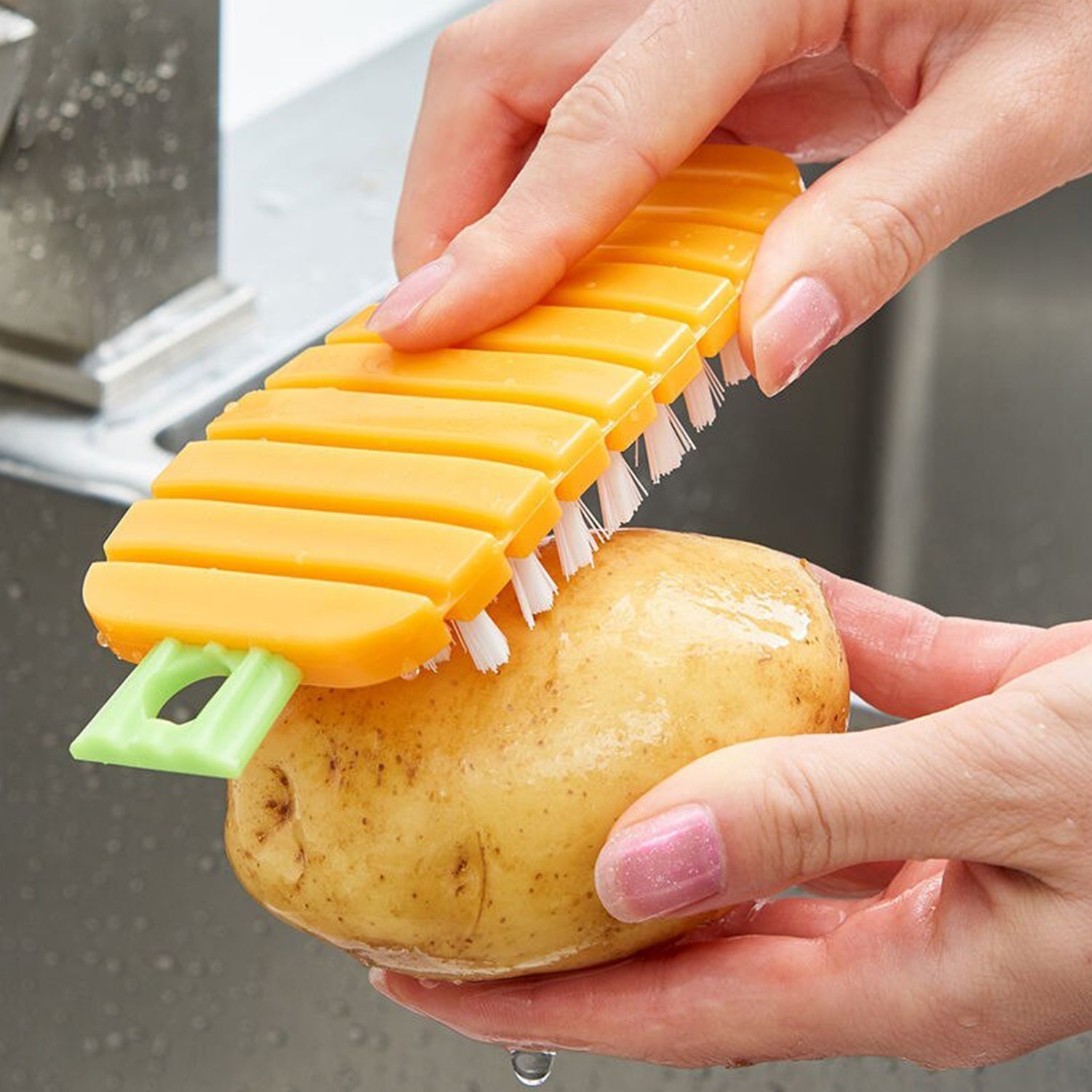 Carrot-Shaped Vegetable Scrub Brush