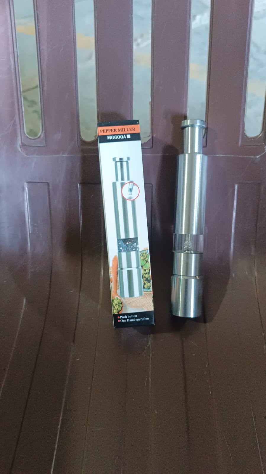 Stainless Steel Thumb Presser Grinder