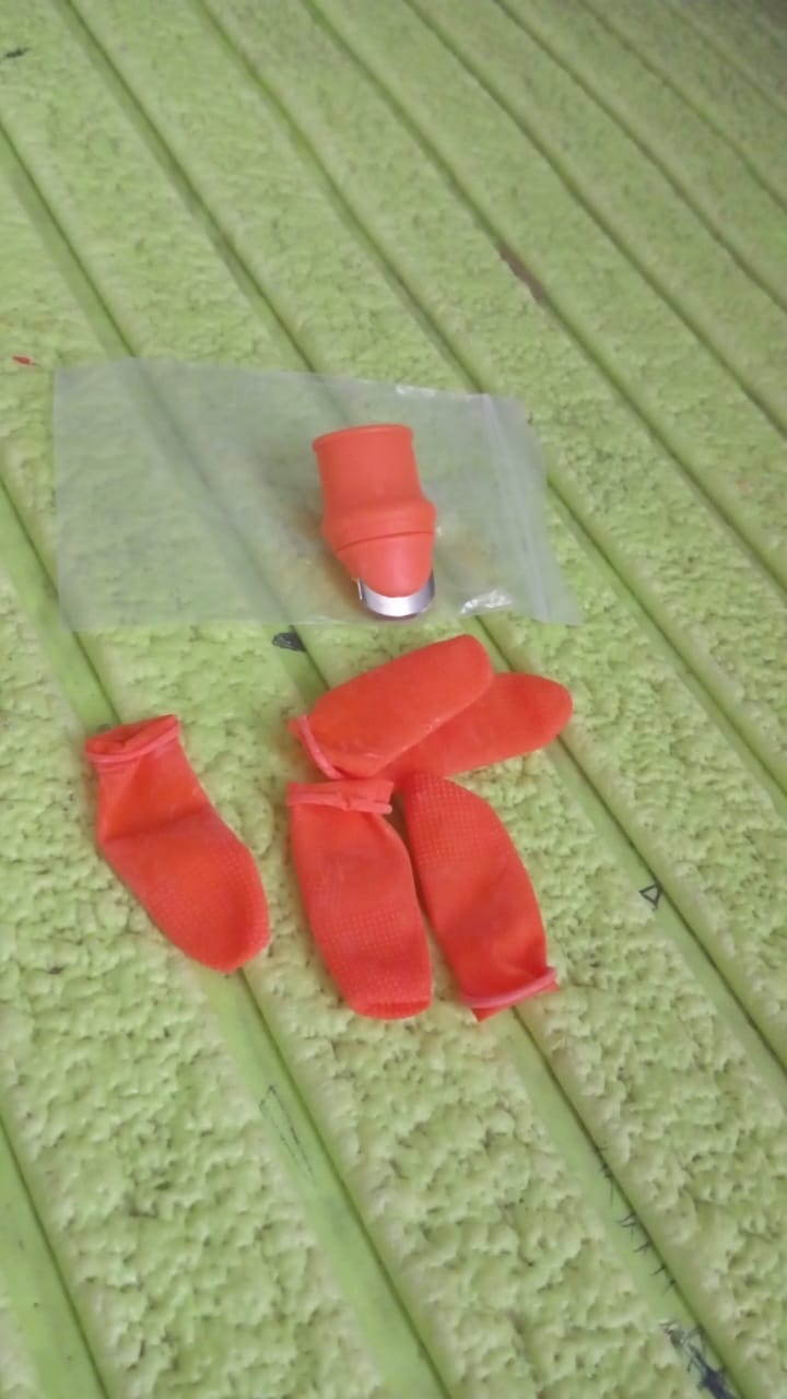 Thumb Knife 4-Finger Cutter Set