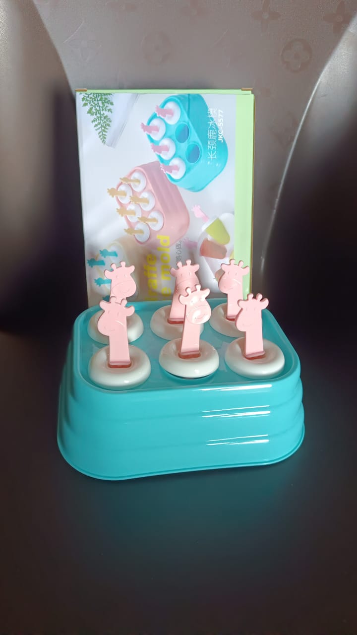 Giraffe-Shaped Ice Molds - 6 Cavity